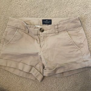 American Eagle tan midi shorts sz 0